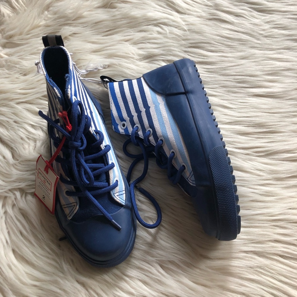 Hunter x Target Blue White Stripes Lace Up Canvas Sneakers Youth Unisex size 2